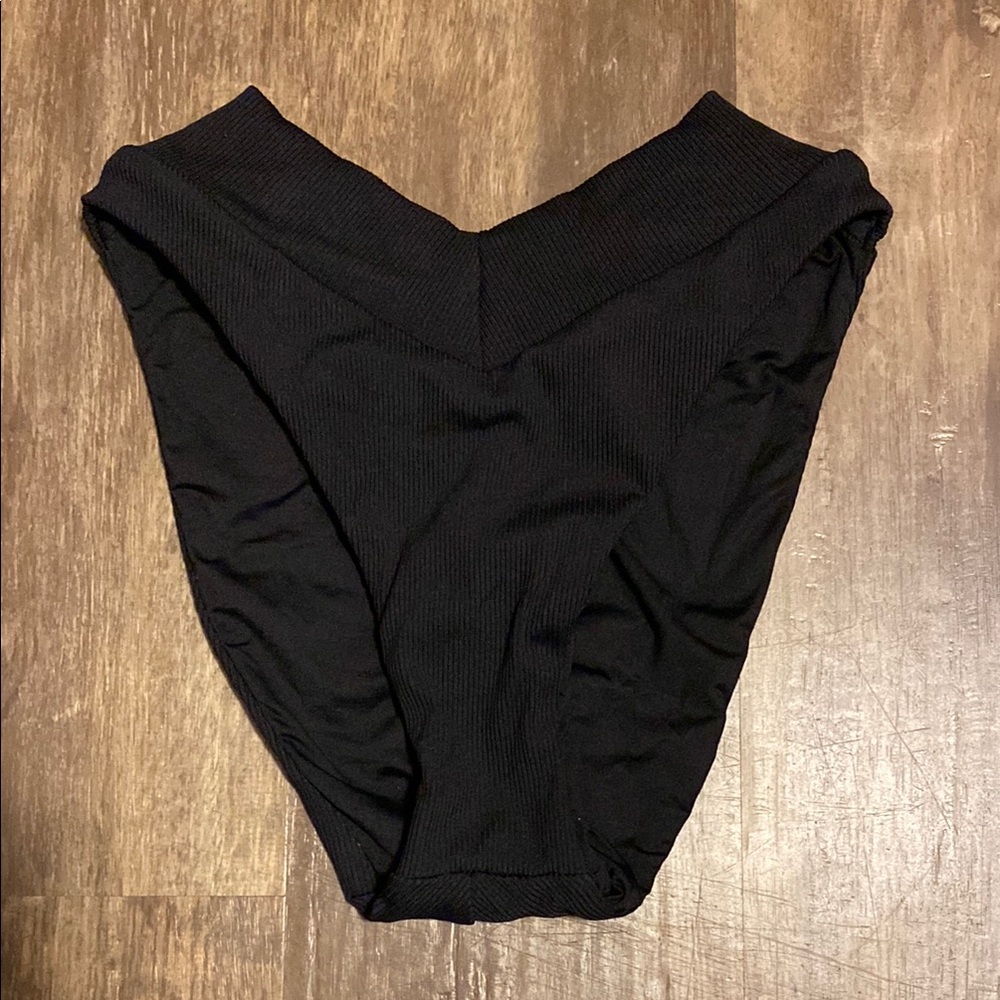 NWOT - BECCA Ribbed High Waisted Cheeky Bottoms